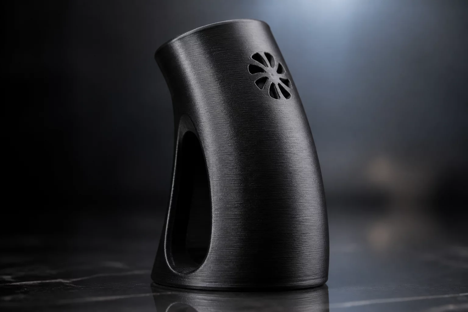 Orientation for a Cosmetic Housing
